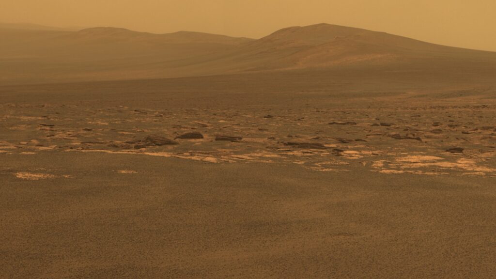 Paesaggio roccioso della superficie di Marte
