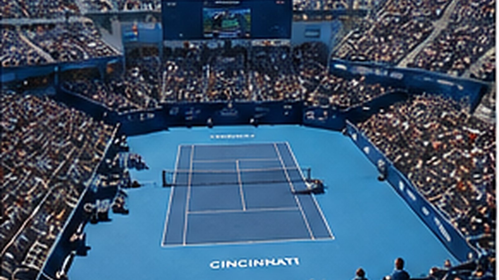 Immagine illustrativa di un grande campo da tennis durante un torneo